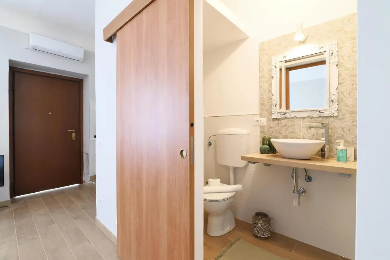 Primopiano - Meda 6 Apartment Milan